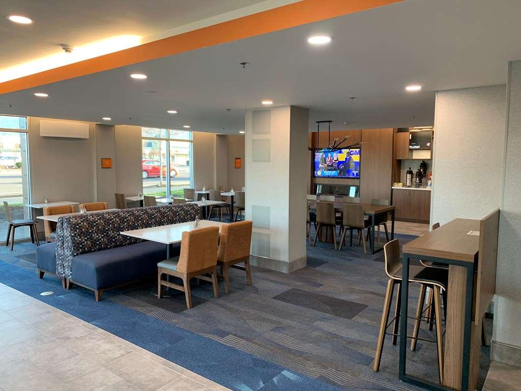 La Quinta Inn & Suites By Wyndham Springfield Fasilitas foto