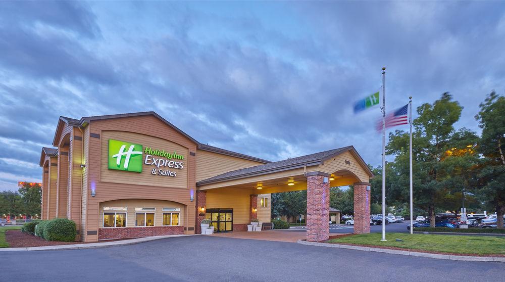 La Quinta Inn & Suites By Wyndham Springfield Bagian luar foto